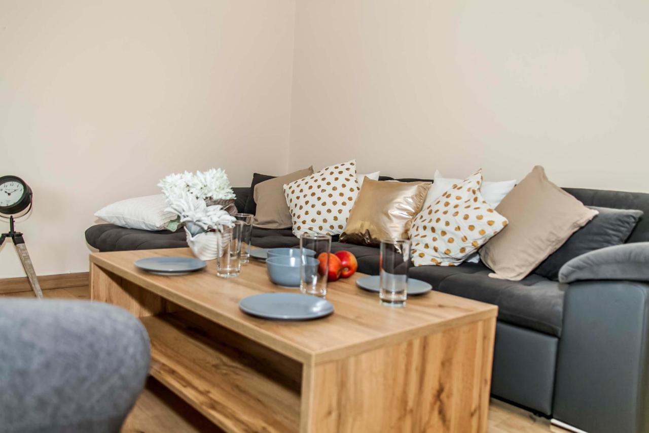 Apartament Przy Plazy - Bitwy Pod Plowcami 38 *